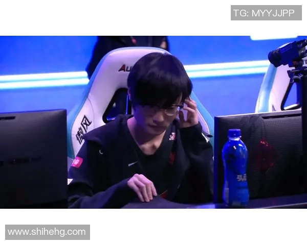 王者荣耀中的传奇之路FPX战队的成长与辉煌历程实时新闻